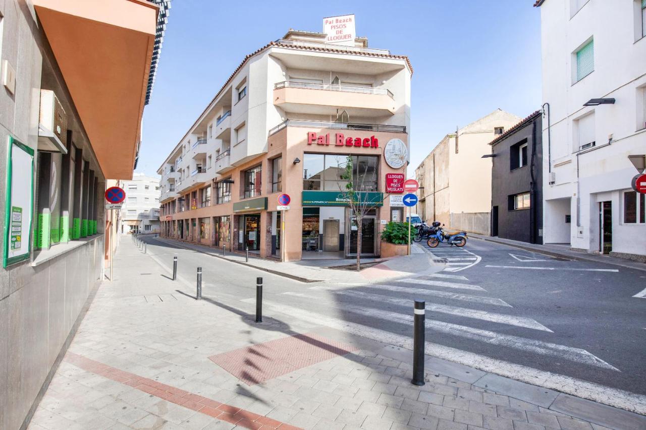 Apartaments Palamos - Pal Beach Экстерьер фото